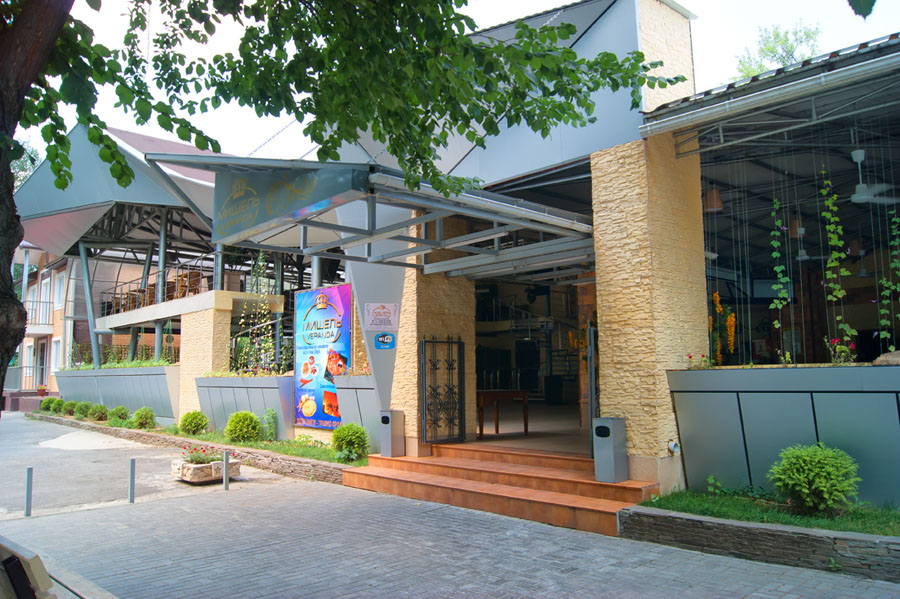 искусственный камень, облицовочная плита, оформление ресторана, отделка, фасад